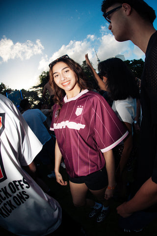 WMNS FOOTBALL TEE DARK CHERRY