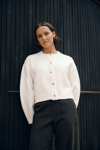 ANA CROP CARDIGAN CHALK