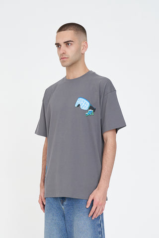 BLOCK TEE 220/SH*T ITS COLD FLINT GREY