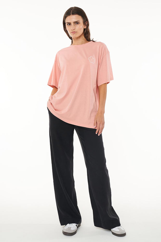 SLOUCH TEE/BLOOM BOMB DEEP PINK