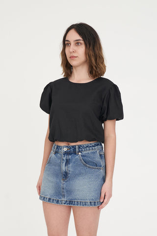 LIN-IN AIRY TOP BLACK