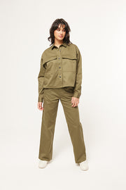 9 TO 5 DRILL CROP JKT OLIVE